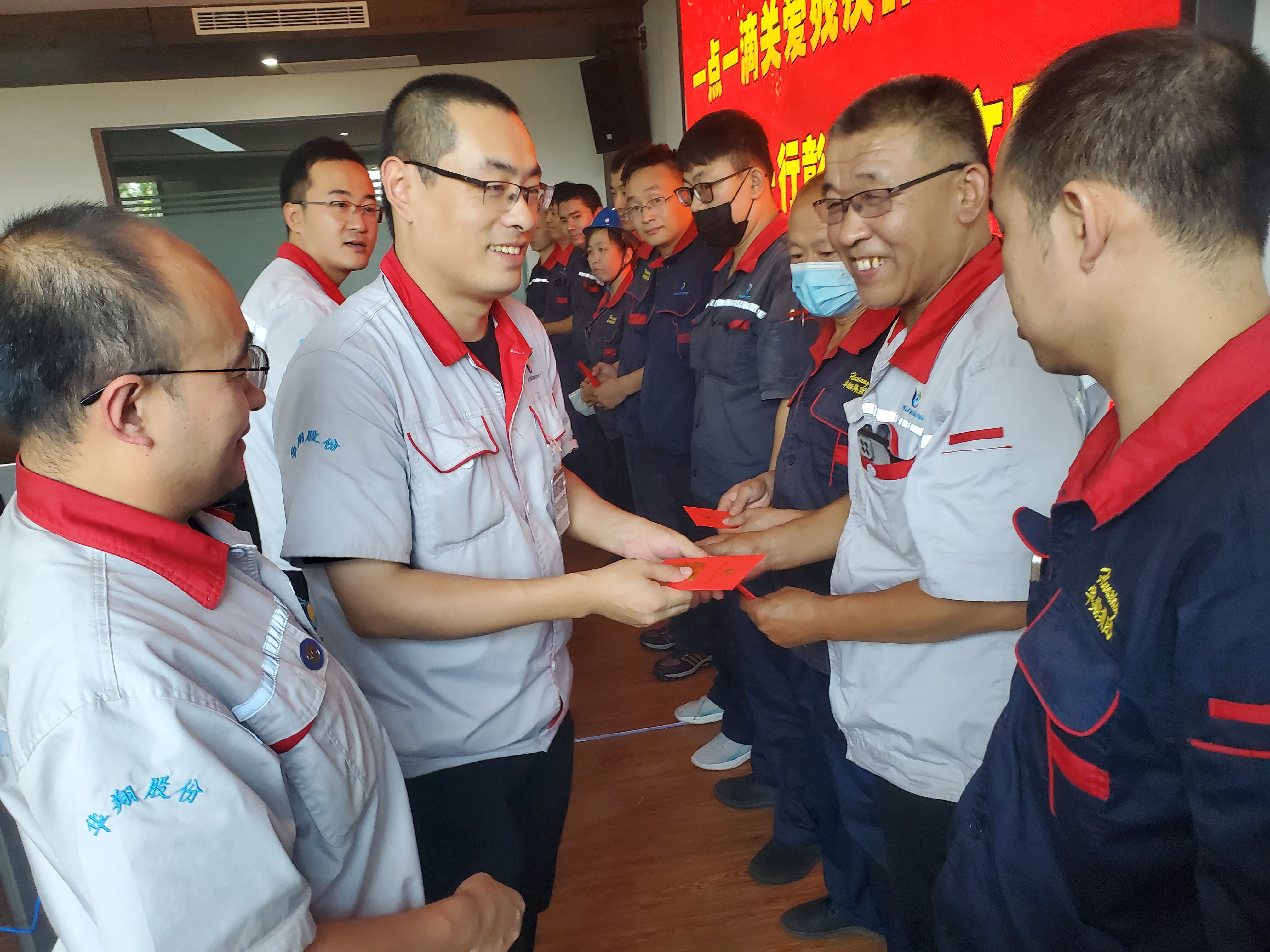 “扶殘助殘有你有我”，華翔很暖心！
